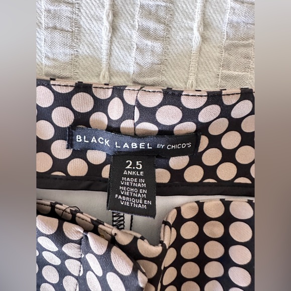 Chicos BlackLabel dotted slim ankle pants - Picture 10 of 10